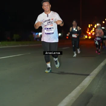 Runner Photo 7632148
