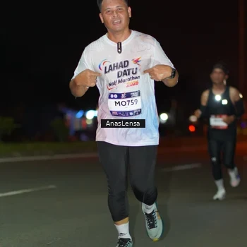 Runner Photo 7632153