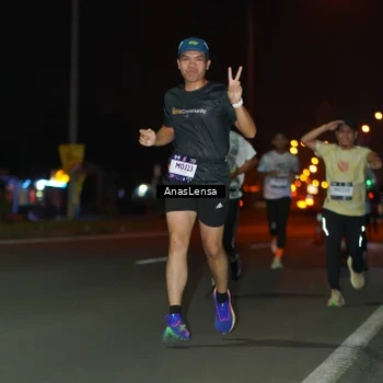 Runner Photo 7632165