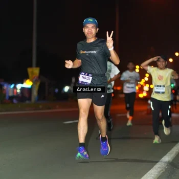 Runner Photo 7632166