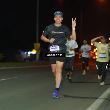 Runner Photo 7632173