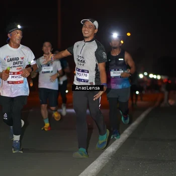 Runner Photo 7632184