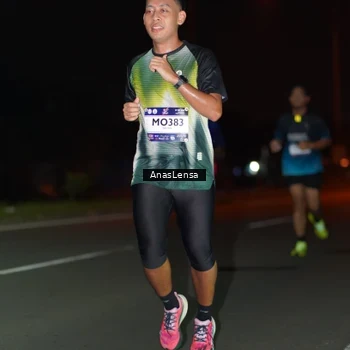 Runner Photo 7632212