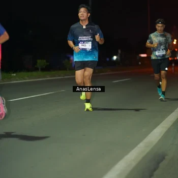 Runner Photo 7632213