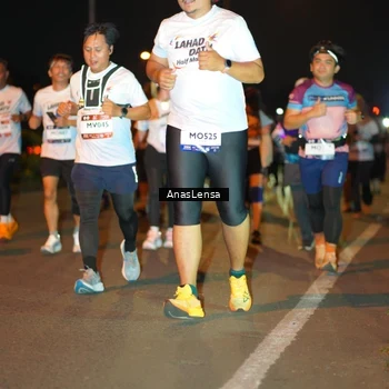 Runner Photo 7632256