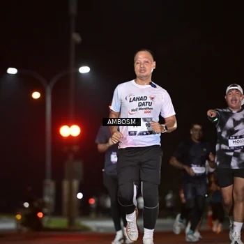 Runner Photo 7632283