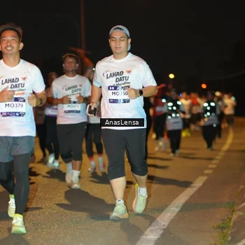 Runner Photo 7632300