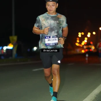 Runner Photo 7632305