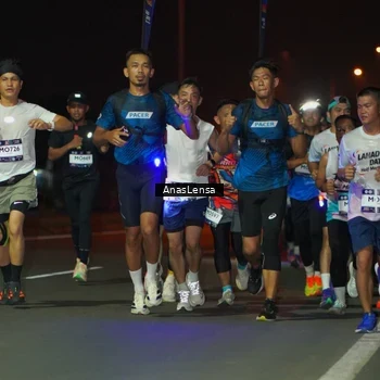 Runner Photo 7632353
