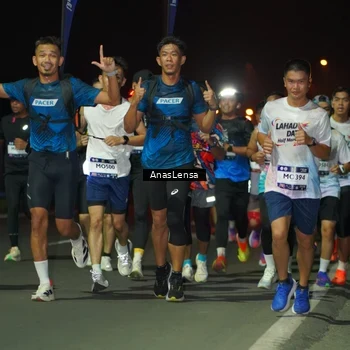 Runner Photo 7632360