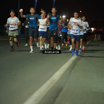 Runner Photo 7632361
