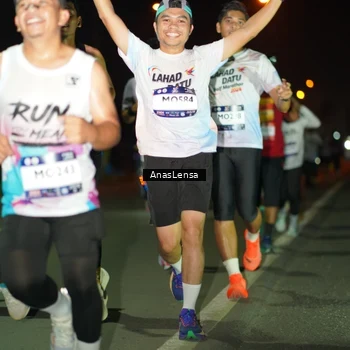Runner Photo 7632387