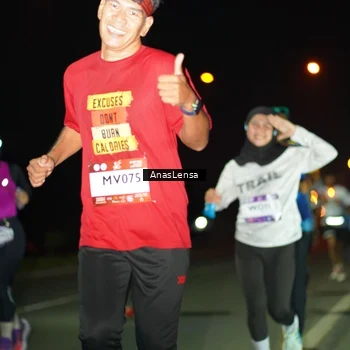 Runner Photo 7632400