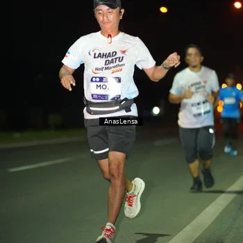 Runner Photo 7632408