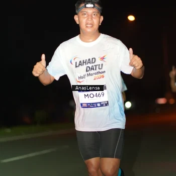 Runner Photo 7632425