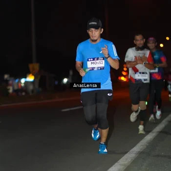 Runner Photo 7632435