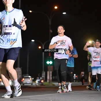 Runner Photo 7632436