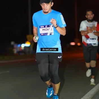 Runner Photo 7632443