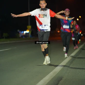 Runner Photo 7632448