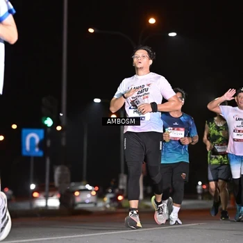 Runner Photo 7632453