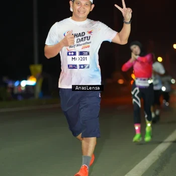 Runner Photo 7632472