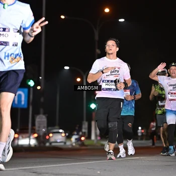 Runner Photo 7632475