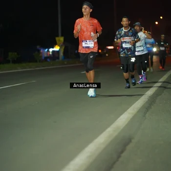 Runner Photo 7632497