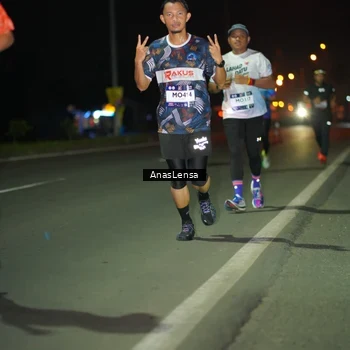 Runner Photo 7632503