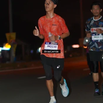Runner Photo 7632505