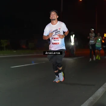 Runner Photo 7632555