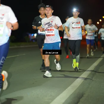 Runner Photo 7632597