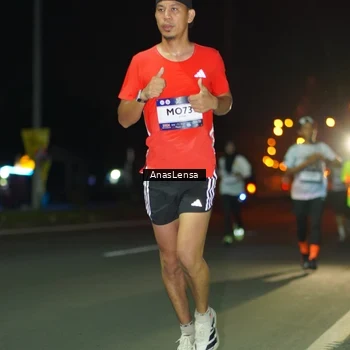 Runner Photo 7632666