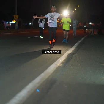 Runner Photo 7632671