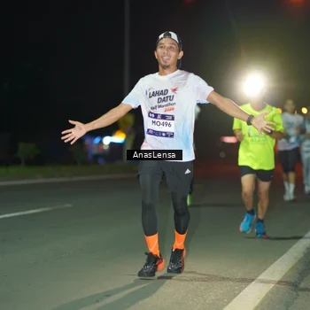 Runner Photo 7632683