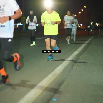 Runner Photo 7632690