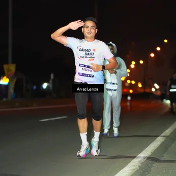 Runner Photo 7632693