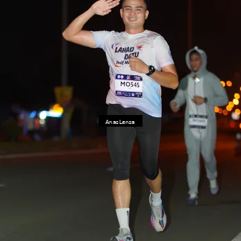 Runner Photo 7632705