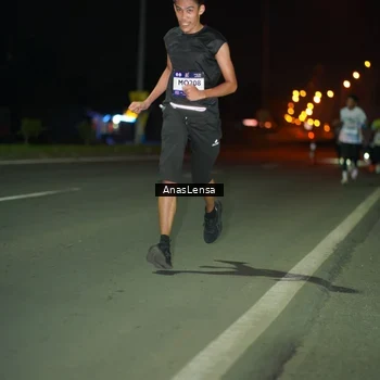 Runner Photo 7632734