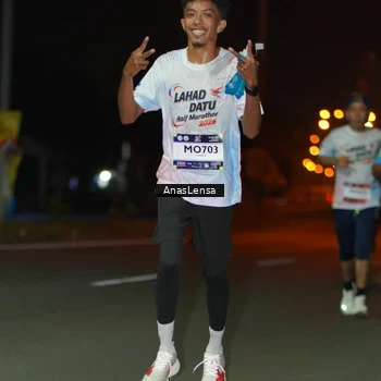 Runner Photo 7632743