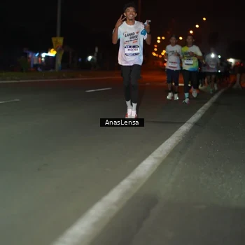 Runner Photo 7632745