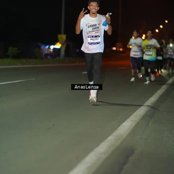 Runner Photo 7632753