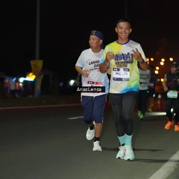 Runner Photo 7632754