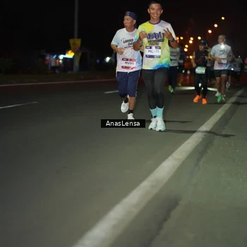 Runner Photo 7632755