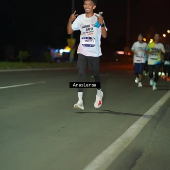 Runner Photo 7632756