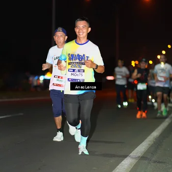 Runner Photo 7632773