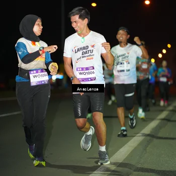 Runner Photo 7632811