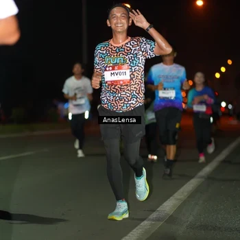 Runner Photo 7632812