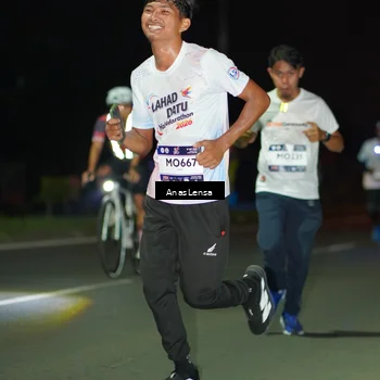Runner Photo 7632973