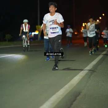 Runner Photo 7632976