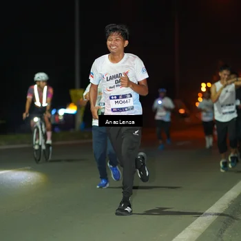 Runner Photo 7632978